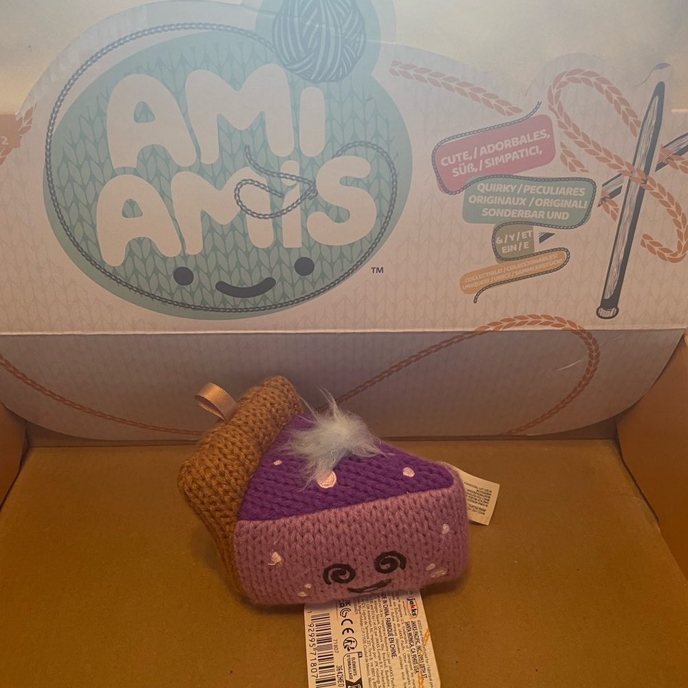 NEW AMI AMIS Crocheted Plush 4” Blubarry the pie from Wave 2 ,So cute!